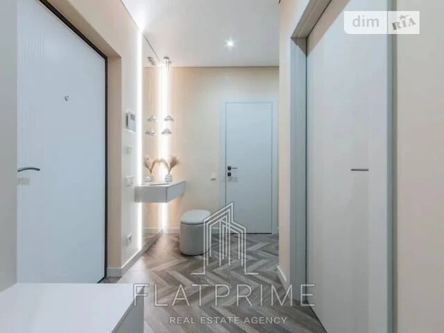 Sale of 2-room apartment 61 sq. m. on Mykhaylo Maksimovicha st. 24 •