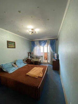 В продаже 5-комнатная квартира с прекрасным видом на море.