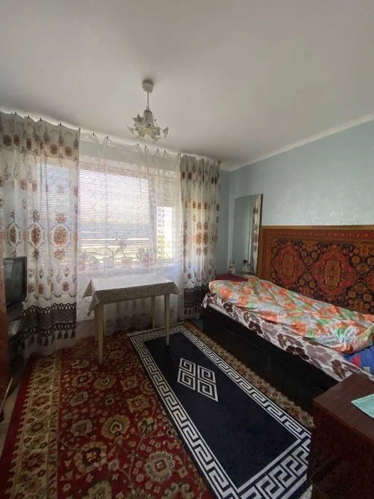 В продаже 5-комнатная квартира с прекрасным видом на море.