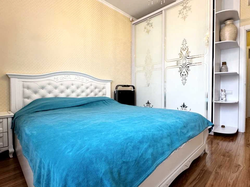 House. Zaporizhzhia, Slavyanska