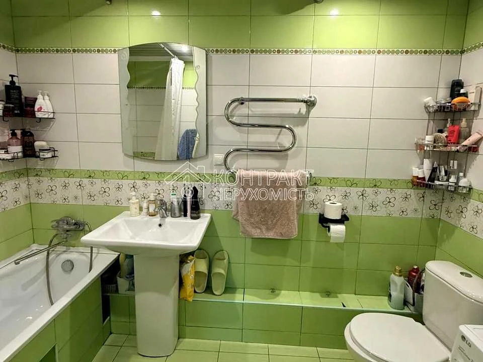 Apartment. Kharkiv, Bayrona Avenue.