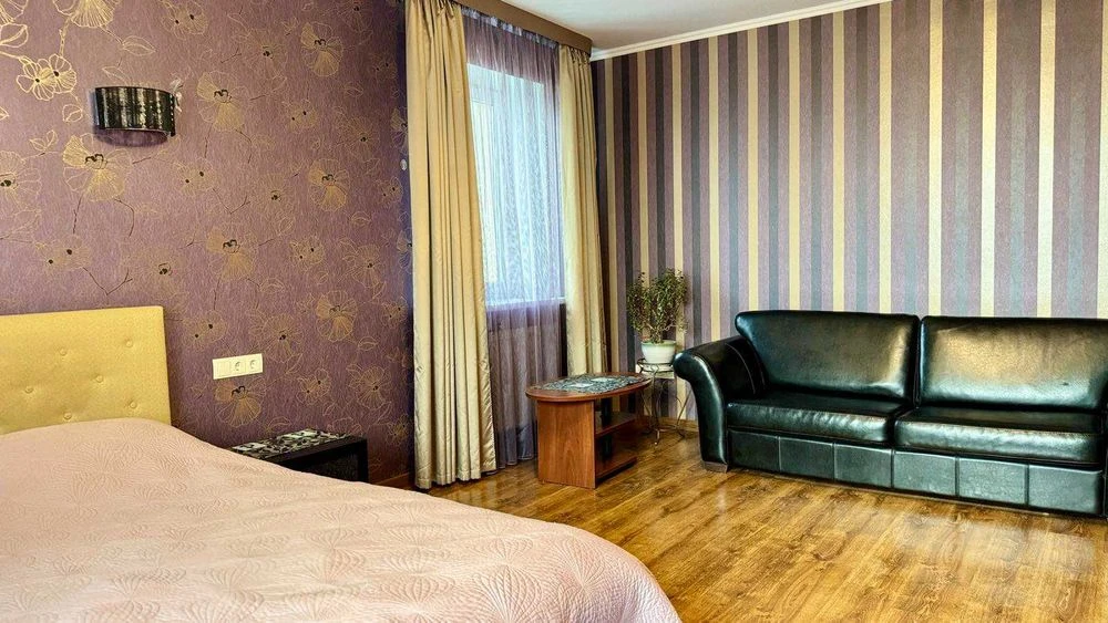 (5) продам 2к квартиру на ул. Майбороды 9081