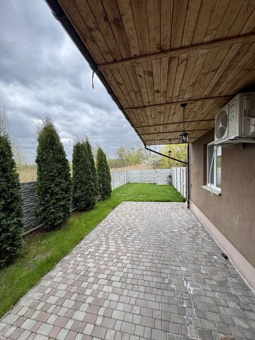 For sale 2-room apartment Vyshenka with a terrace, renovated, Zelena Street