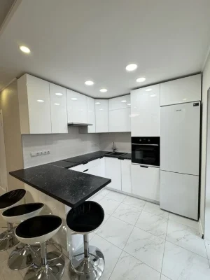 For sale 2-room apartment Vyshenka with a terrace, renovated, Zelena Street