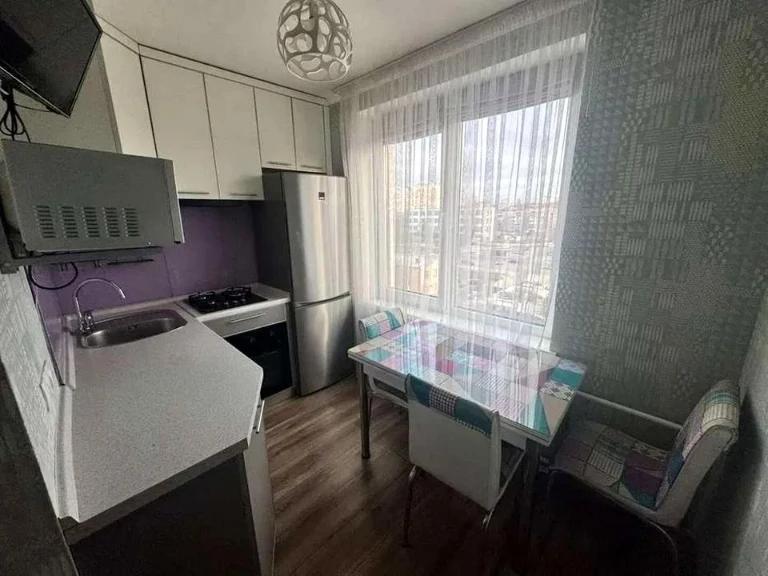Apartment. Kharkiv, Yubileiny Ave. ()