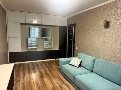 Apartment. Kharkiv, Yubileiny Ave. ()