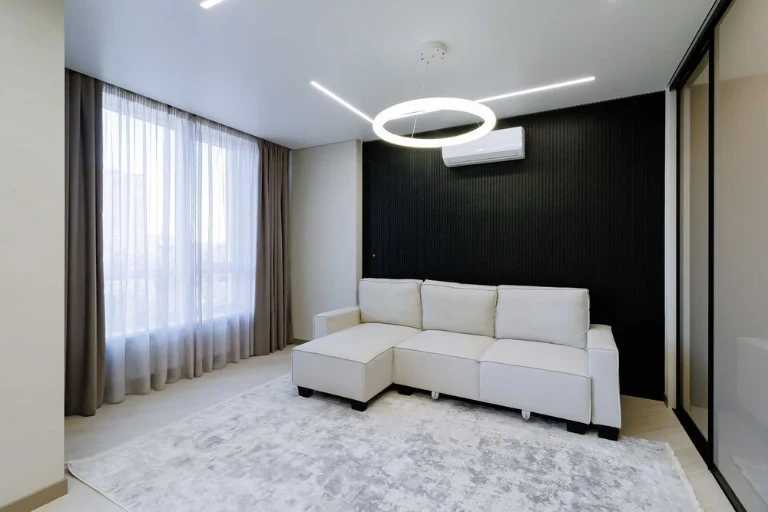 * Without % Stylish 3-room apartment on Kadetskyi Hay Street,