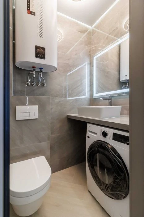 * Without % Stylish 3-room apartment on Kadetskyi Hay Street,
