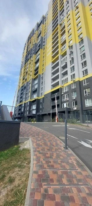 * Without % Stylish 3-room apartment on Kadetskyi Hay Street,