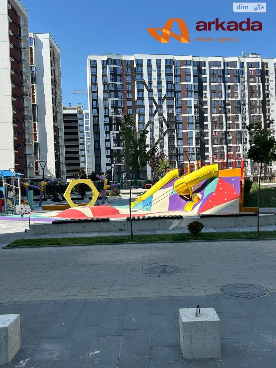 Продаж Квартира Набережна