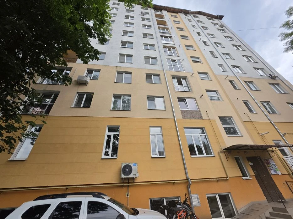 Продажа: 2-комнатная квартира в центре города