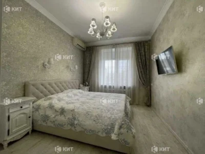 4 rooms, 90 sq m, Center (Uprising, Defenders of Ukraine, Somovskaya Street)