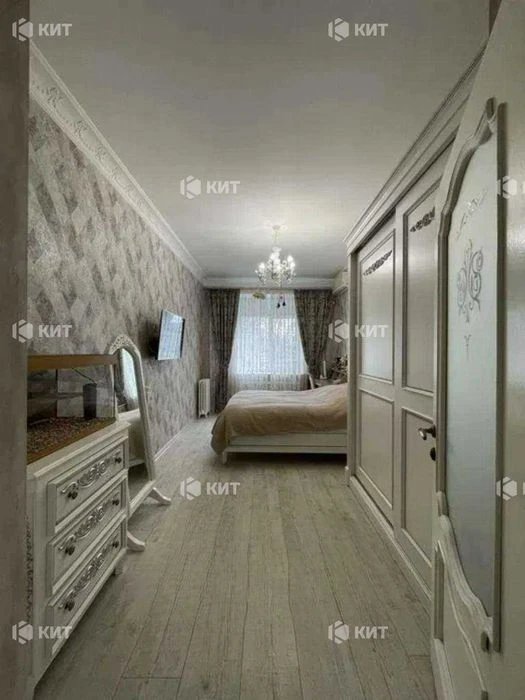 4 rooms, 90 sq m, Center (Uprising, Defenders of Ukraine, Somovskaya Street)