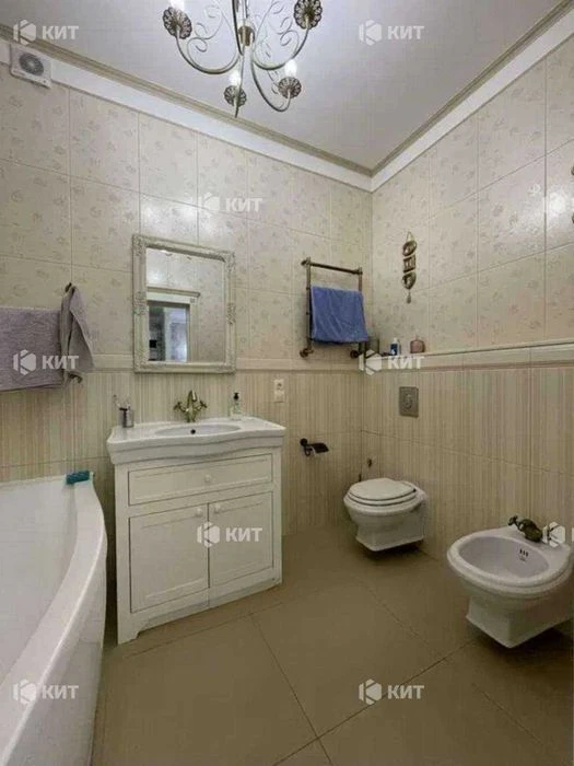 4 rooms, 90 sq m, Center (Uprising, Defenders of Ukraine, Somovskaya Street)