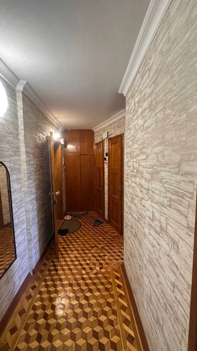 Двухкомнатная квартира в районе площади Деревянко, высотка