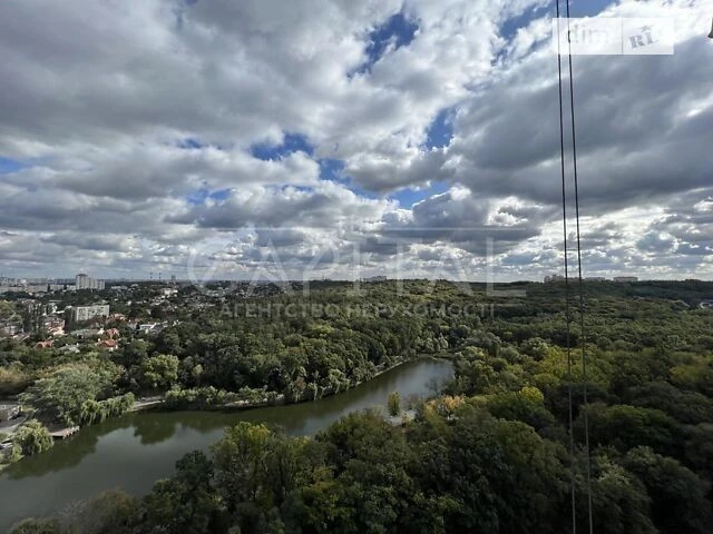 For sale 4-room apartment 137 sq. m. on Vasylivska Street 1 • ID 3468