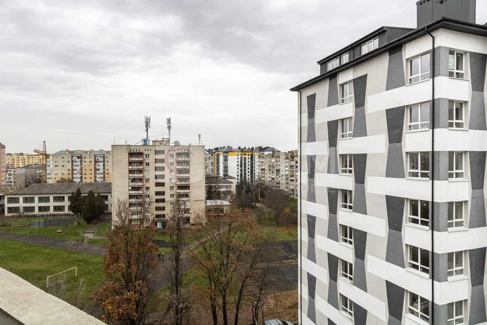 Продається простора 3-кімнатна квартира площею 86,3 кв. м
