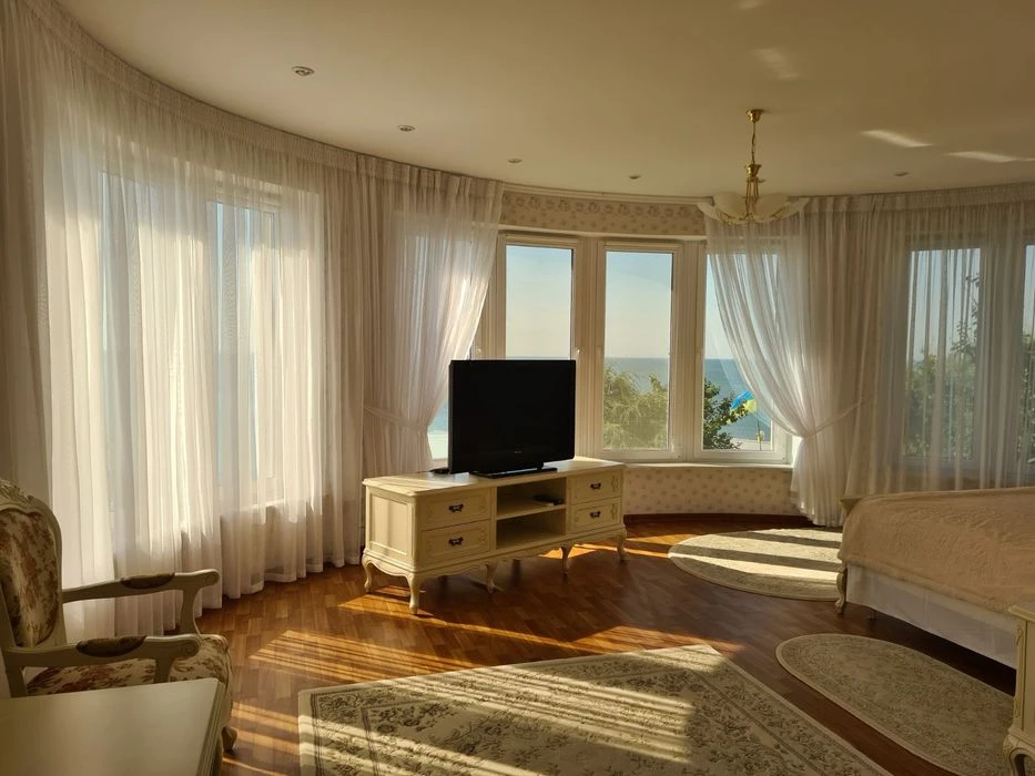 House Zeleny Mys for sale