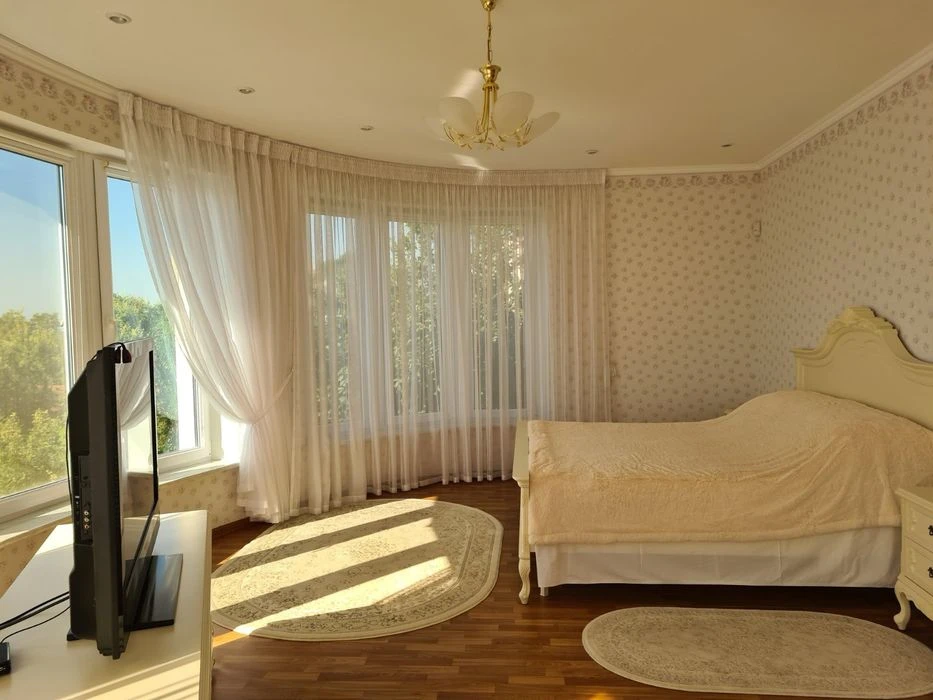 House Zeleny Mys for sale