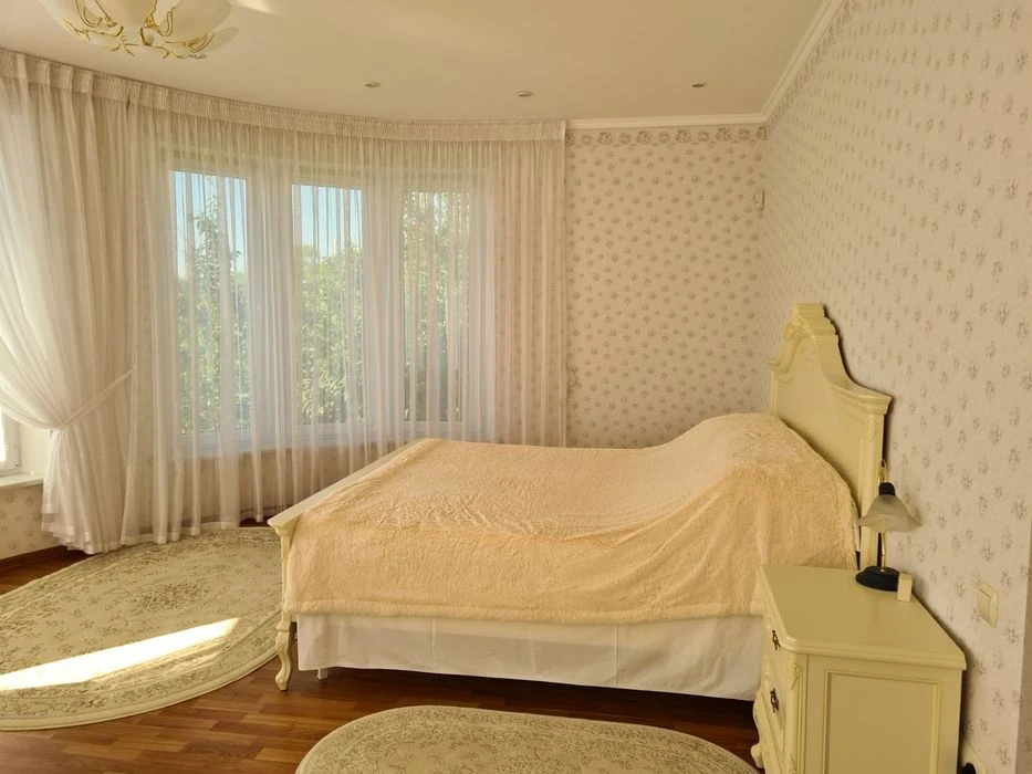 House Zeleny Mys for sale