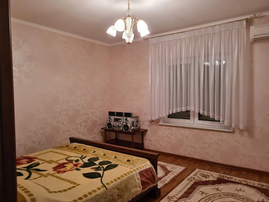 House Zeleny Mys for sale