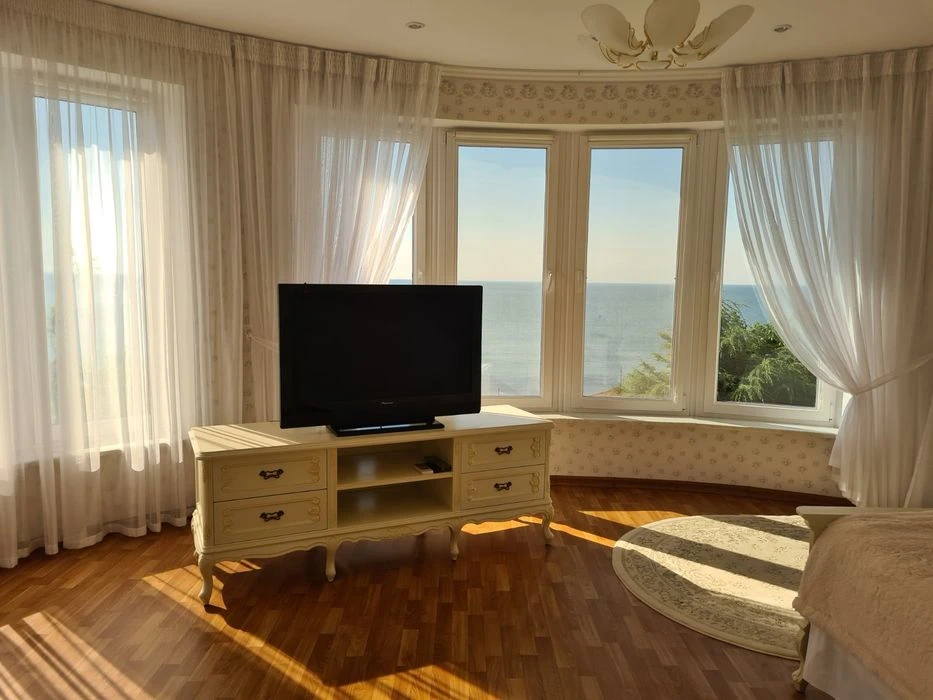 House Zeleny Mys for sale