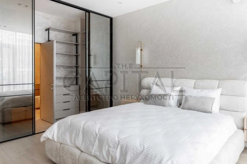 Apartment for sale Saperene Pole Residential Complex Bulvar Fantaniv Pechersk L