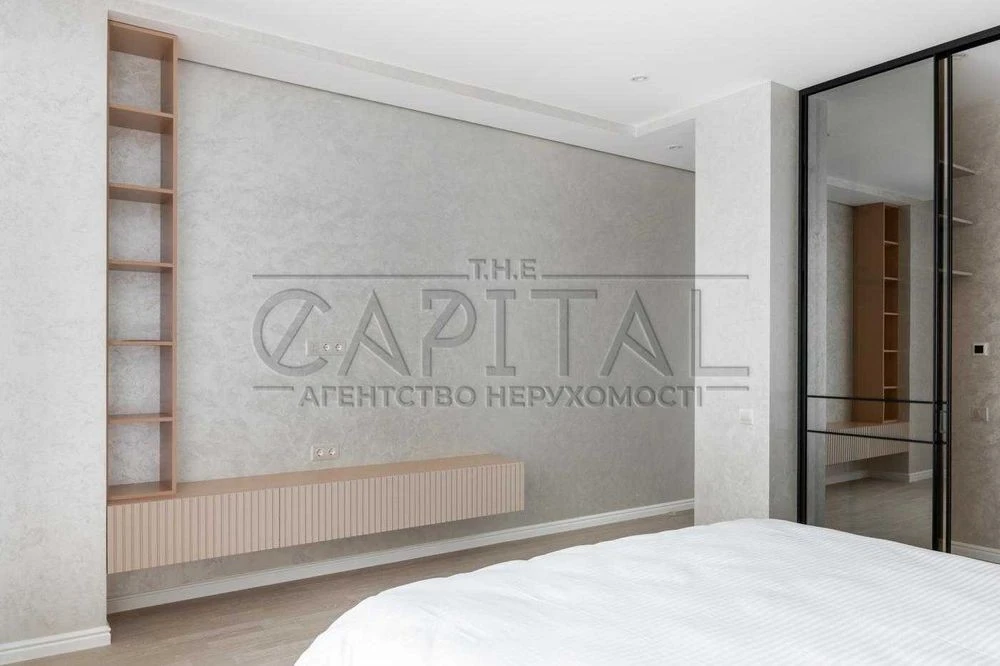 Apartment for sale Saperene Pole Residential Complex Bulvar Fantaniv Pechersk L
