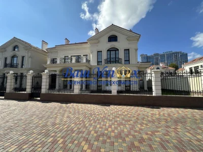 Sale of a house by the sea, French Boulevard, KG Korolevskie Sady