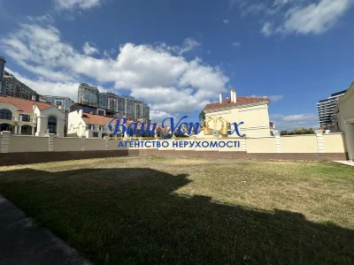 Sale of a house by the sea, French Boulevard, KG Korolevskie Sady