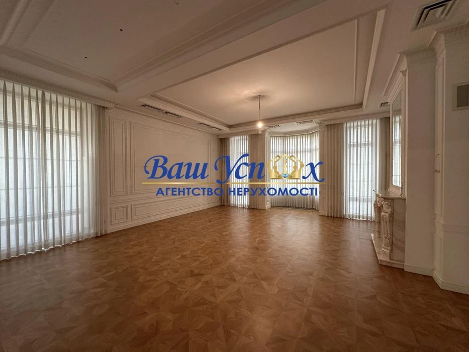 Sale of a house by the sea, French Boulevard, KG Korolevskie Sady