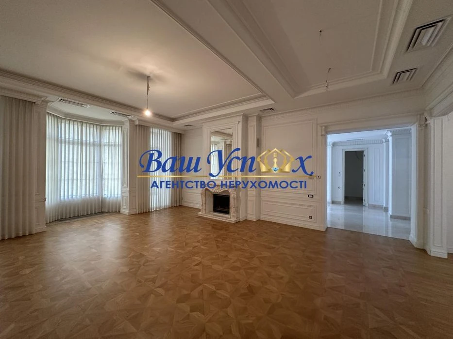 Sale of a house by the sea, French Boulevard, KG Korolevskie Sady