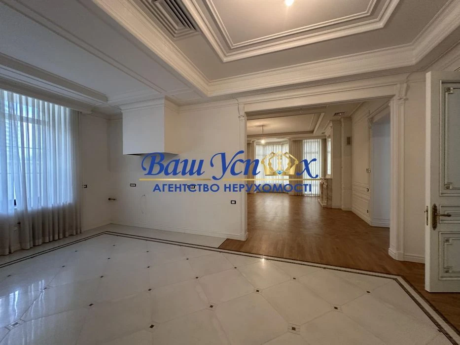 Sale of a house by the sea, French Boulevard, KG Korolevskie Sady