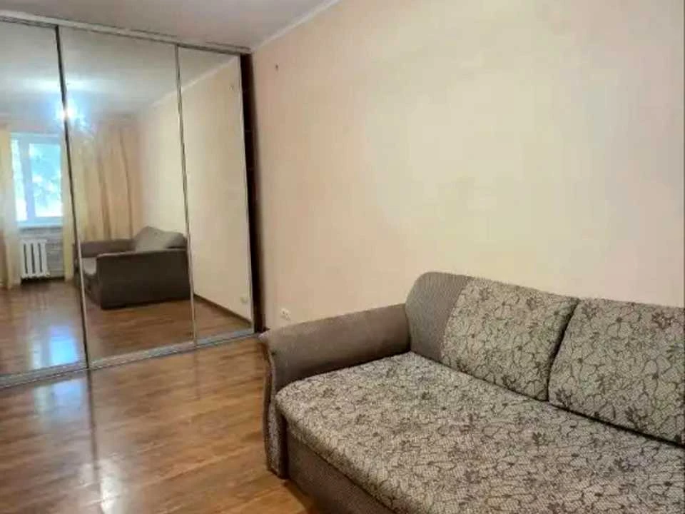 Apartment. Dnipro, Kryvorizka St.
