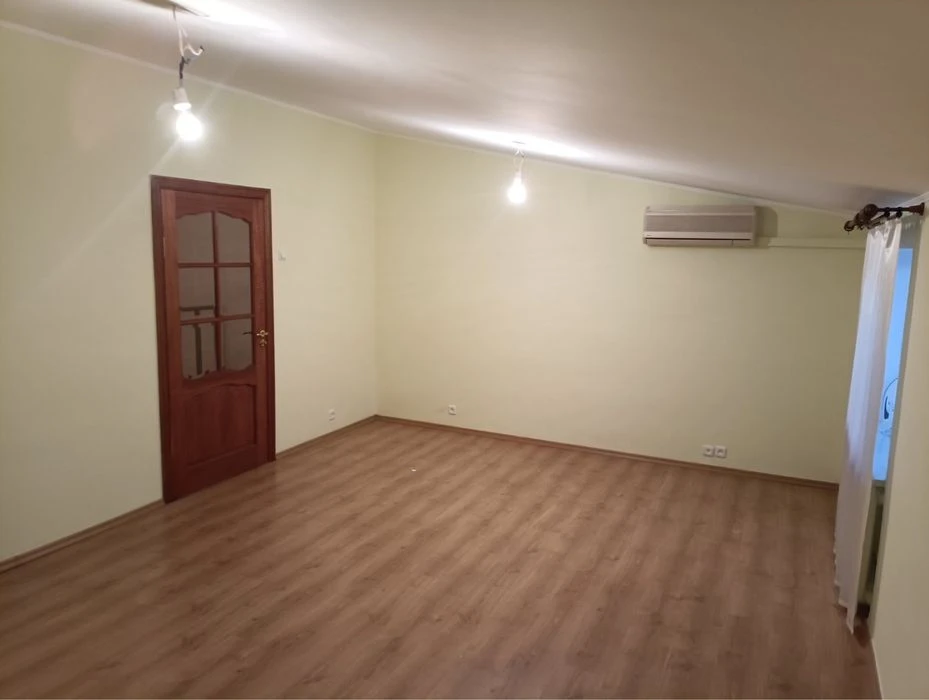 From the Master. 3rd floor for sale. house on the 7th floor B. Fontana
