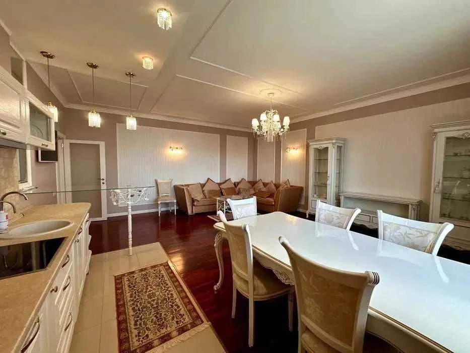 Urgent! Specified 3-room apartment 91m2 in the Panorama residential complex on Pechersk