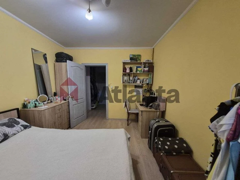 3-room apartment on Krymsky Boulevard/ VOUCHER CERTIFICATE POSTAL