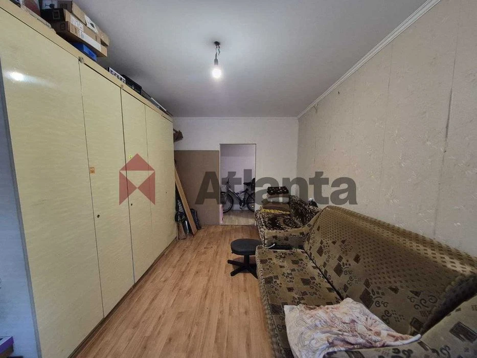 3-room apartment on Krymsky Boulevard/ VOUCHER CERTIFICATE POSTAL