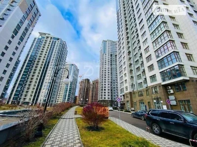 Sale of 3-room apartment 100 sq. m. on Andriy Verkhoglyada St. 19B •