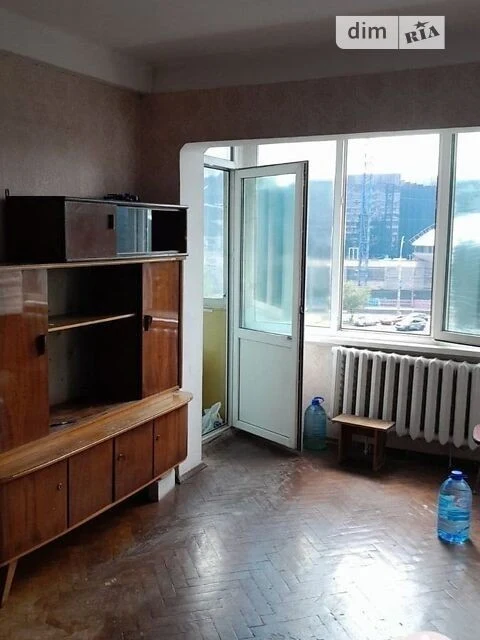 Продаж 2к квартири 51.8 кв. м на вул. Велика Васильківська 1
