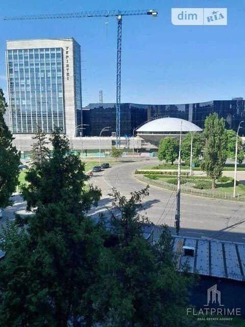 Продаж 2к квартири 51.8 кв. м на вул. Велика Васильківська 1