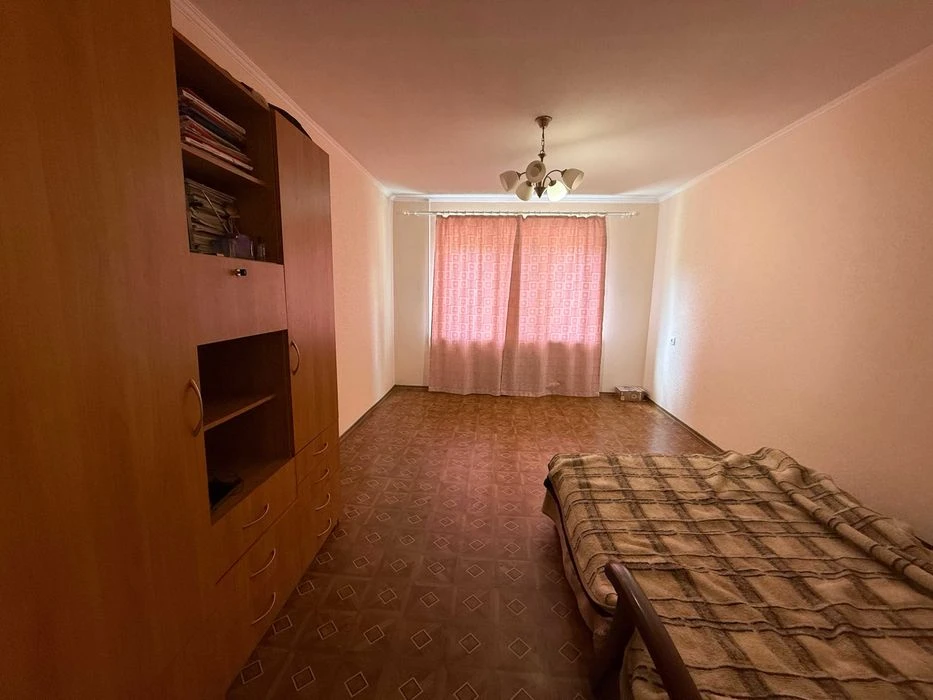 Продам 3к квартиру на Победе 6, жилое состояние, сертификат,
