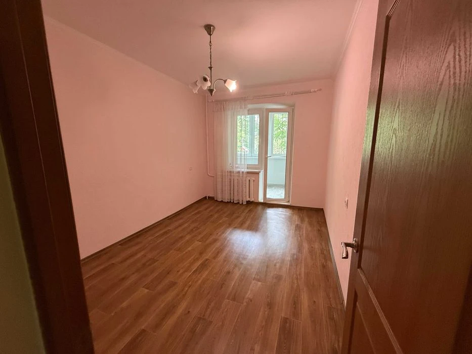 Продам 3к квартиру на Победе 6, жилое состояние, сертификат,