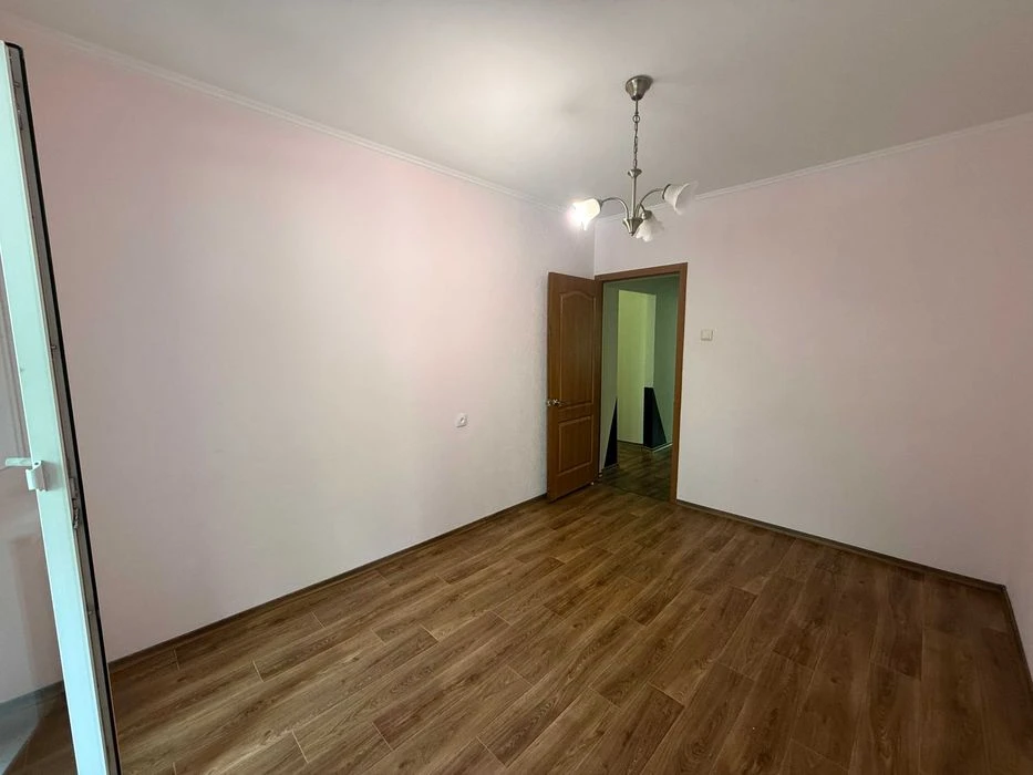 Продам 3к квартиру на Победе 6, жилое состояние, сертификат,