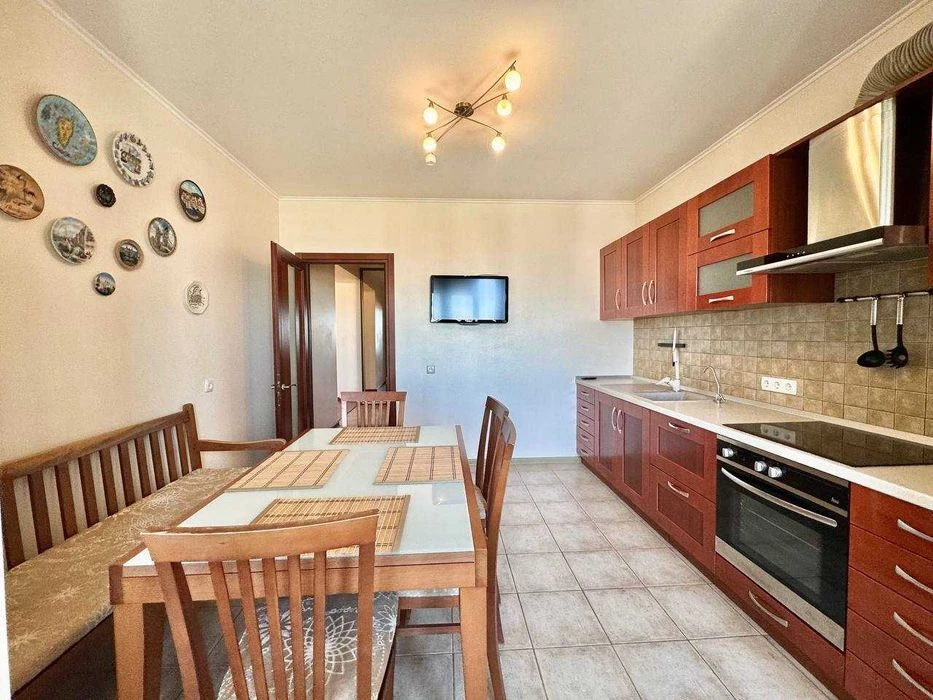 Продам 3-комн.  Тополевая
