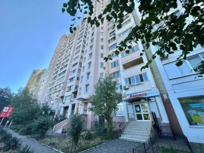 Продам 3-комн.  Тополевая