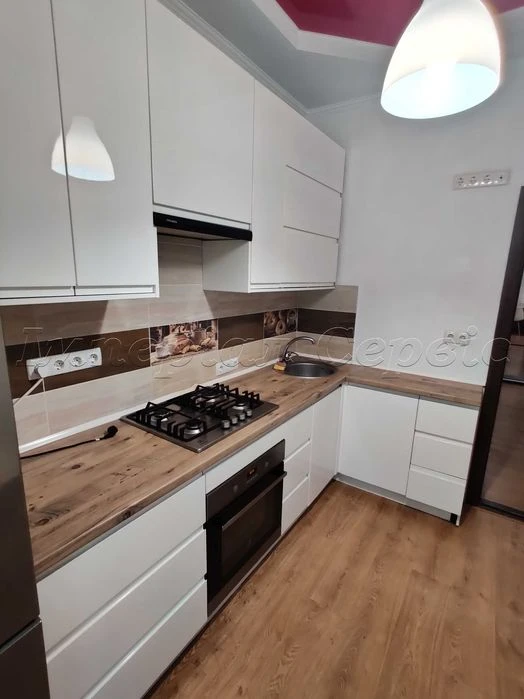 Продам 3 кімнатну квартиру по вул. Бульвар Вінтера