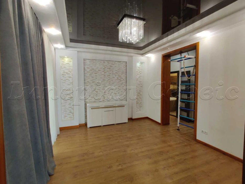 Продам 3 кімнатну квартиру по вул. Бульвар Вінтера