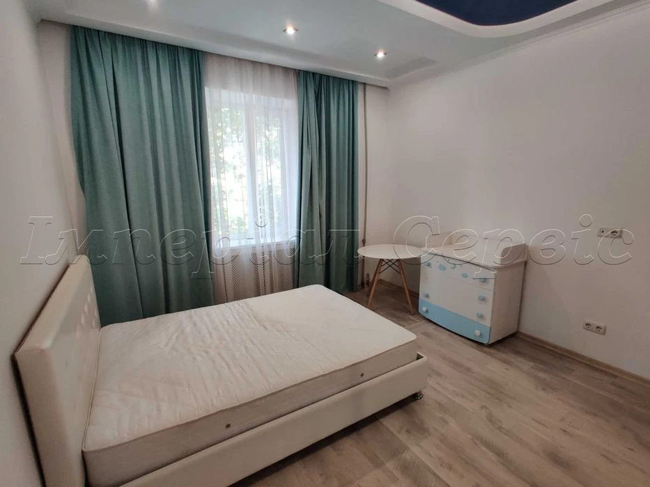Продам 3 кімнатну квартиру по вул. Бульвар Вінтера
