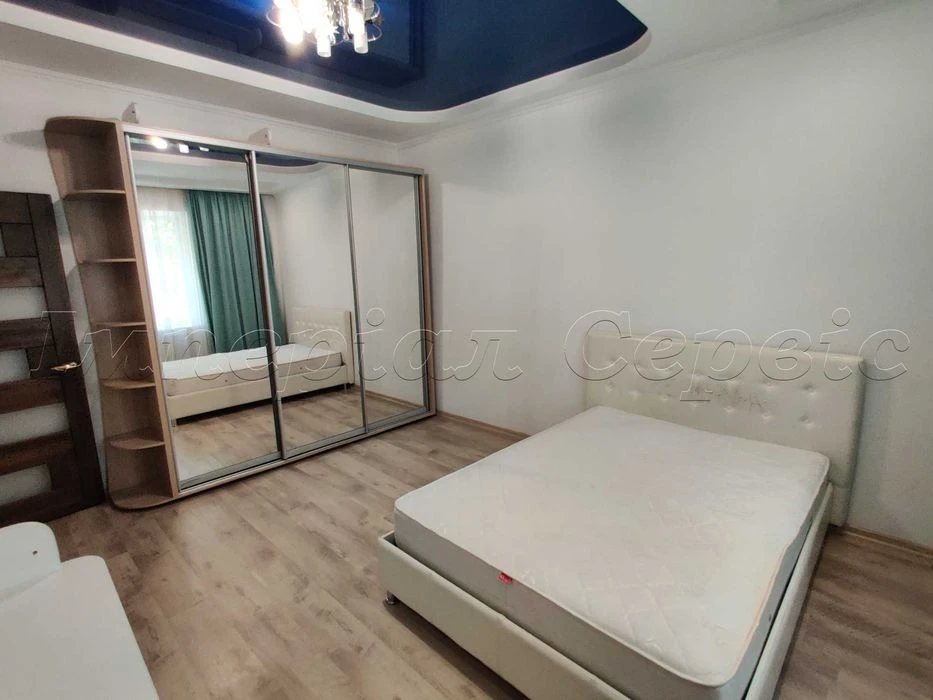 Продам 3 кімнатну квартиру по вул. Бульвар Вінтера